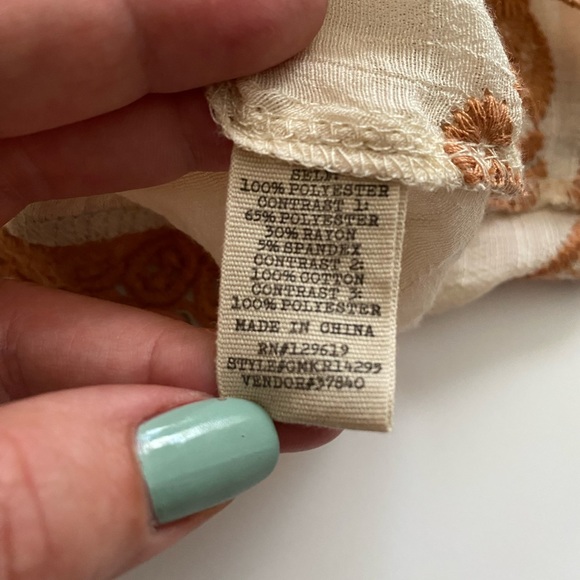 BKE Gimmicks Lace Cold Shoulder Open Back Henley boho women’s size S - Picture 12 of 15